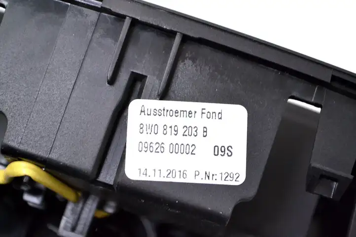 Audi A4 S4 B9 (2015 - 2019) 8W0819203B Другая деталь консоли (туннеля) — фото 5