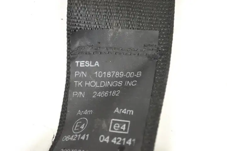 Tesla Model S (2012 - 2016) 101878900B Задний ремень безопасности — фото 5