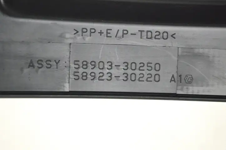 Lexus GS 250 300 350 300h 450h (2015 - 2020) 5892330220 Другая деталь консоли (туннеля) — фото 5