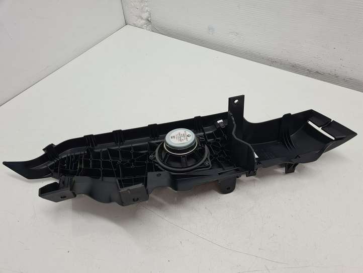 BMW 1 E81 E87 (2004 - 2011)  51467119503 Другая деталь отделки багажника
