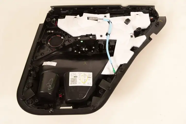 BMW X4M F98 (2019 - ) 7410263 Обшивка задней двери — фото 2