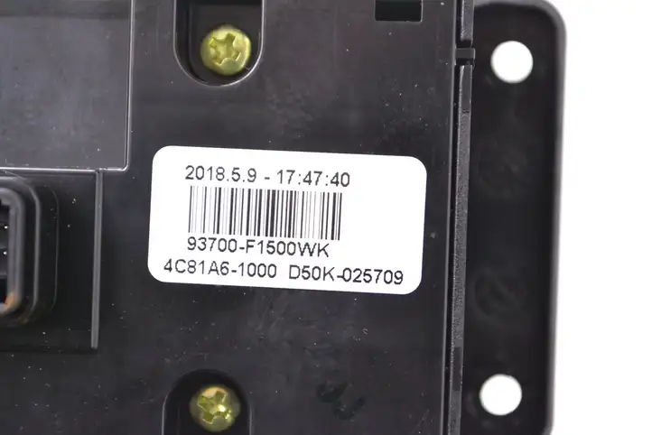Kia Sportage (2016 - 2018) 93700F1500WK Блок кнопок на панели — фото 5