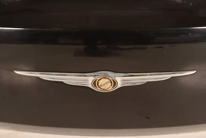 Chrysler 300 - 300C (2005 - 2011) Крышка багажника — фото 4