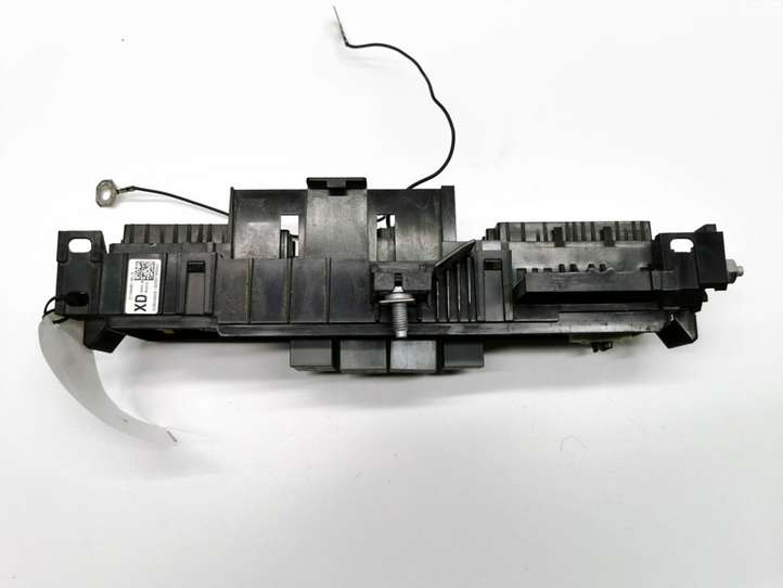 Tesla Model X (2015 - 2021)  1094405-02-D Блок предохранителей