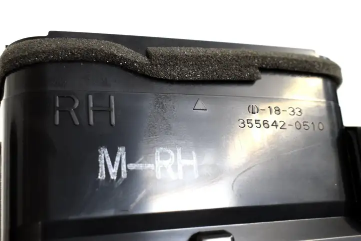 Lexus (2005 - 2012) 3556430500 Воздушная решетка панели — фото 4
