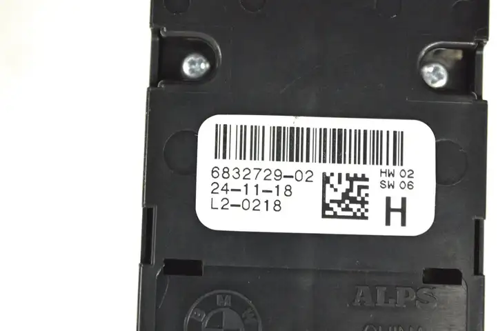 BMW 5 G30 G31 (2016 - ) 6832729 Кнопка стеклоподъемников — фото 5