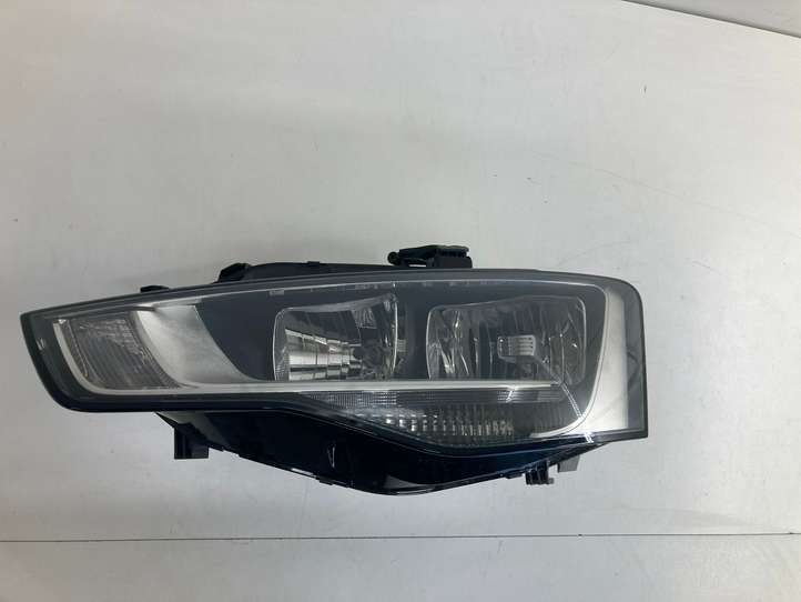 Audi A5 (2011 - 2016)  8T0941033BB Передняя фара