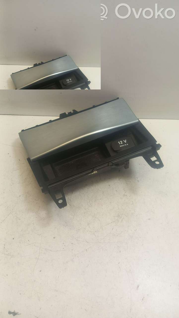Mercedes-Benz C W204 (2007 - 2014)  A2046800179 Пепельница