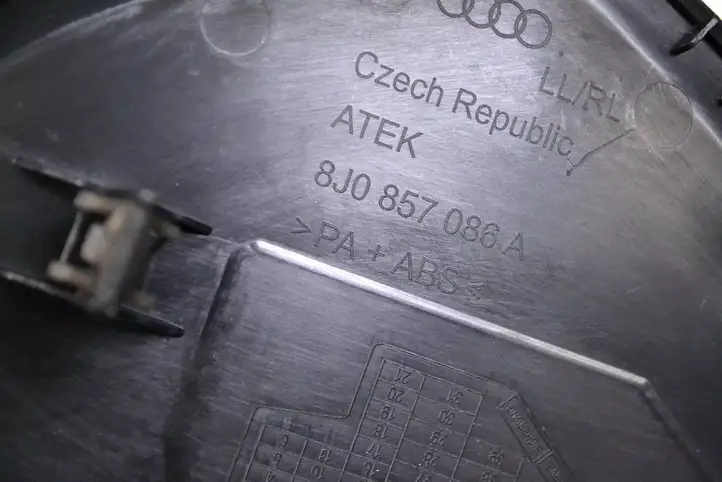 Audi TT TTS Mk2 (2006 - 2010) 8J0857086A Боковая отделка панели приборов — фото 5