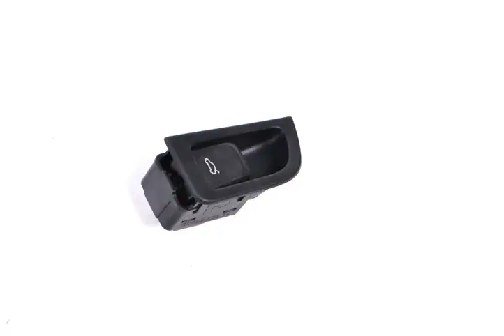 Audi A5 8T 8F (2007 - 2011) 8T2959830 Кнопка фаркопа в багажнике — фото 1