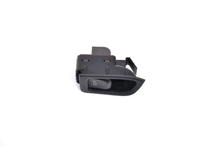 Audi A5 8T 8F (2007 - 2011) 8T2959830 Кнопка фаркопа в багажнике — фото 2
