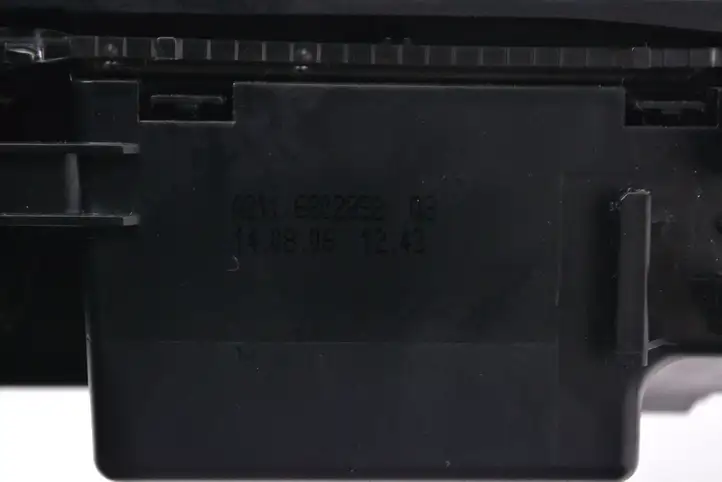 Mercedes-Benz (2002 - 2009) A2116802852 Передняя пепельница — фото 5