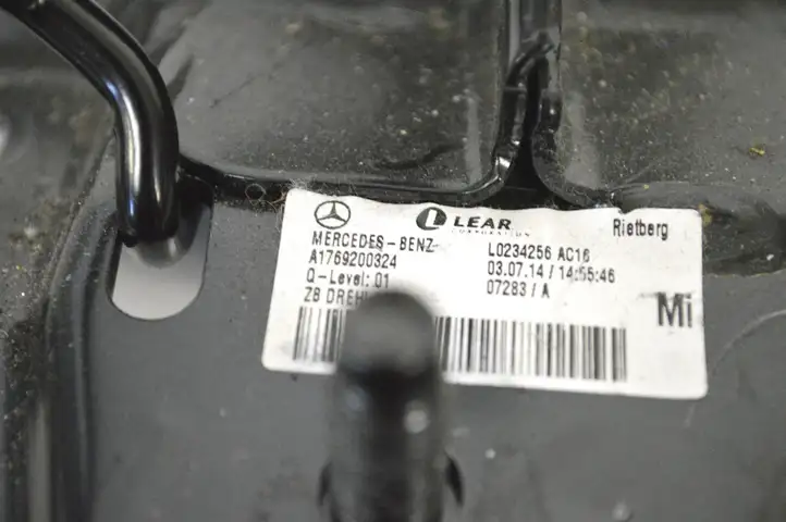 Mercedes-Benz A W176 (2012 - 2018) A1769200324 Прочие детали салона — фото 5