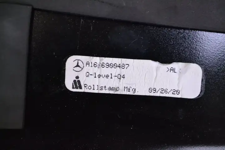 Mercedes-Benz GL X166 (2013 - 2019) A1666900487 Накладка стекла задней двери — фото 5