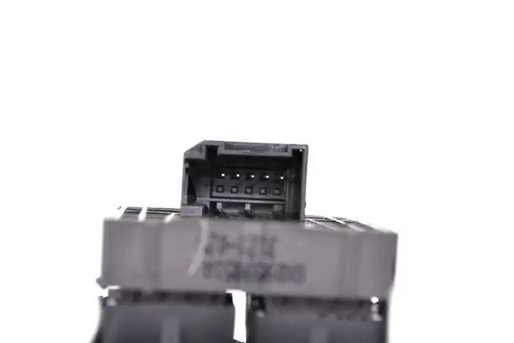 Audi A1 (2010 - 2014) 8X0959851A Кнопка стеклоподъемников — фото 4
