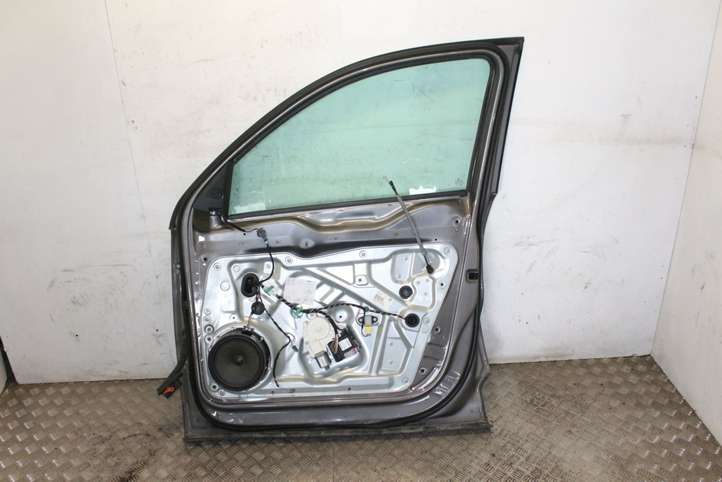 Volkswagen Tiguan (2007 - 2011)   Дверь