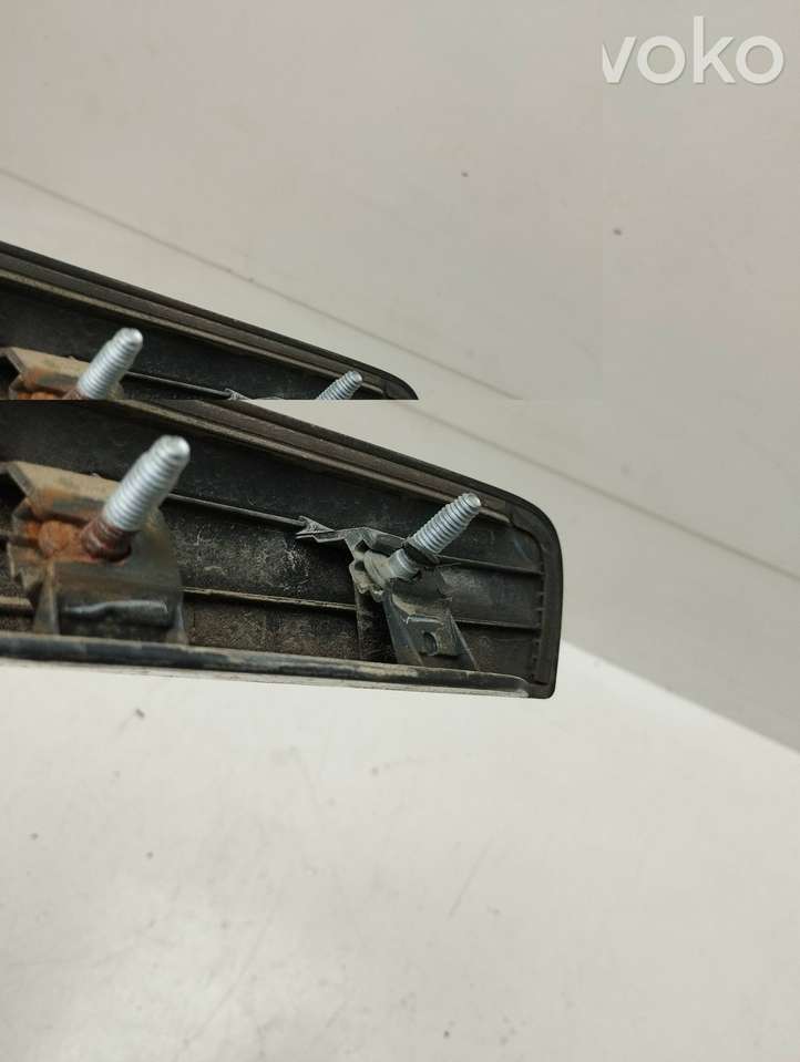 Toyota Avensis T270 (2009 - 2012)  7680105090 Освещение номера