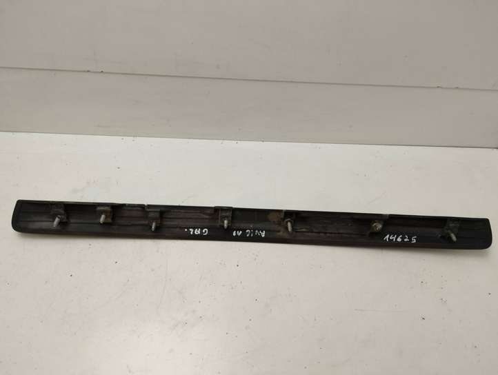 Toyota Avensis T270 (2009 - 2012)  7680105090 Освещение номера