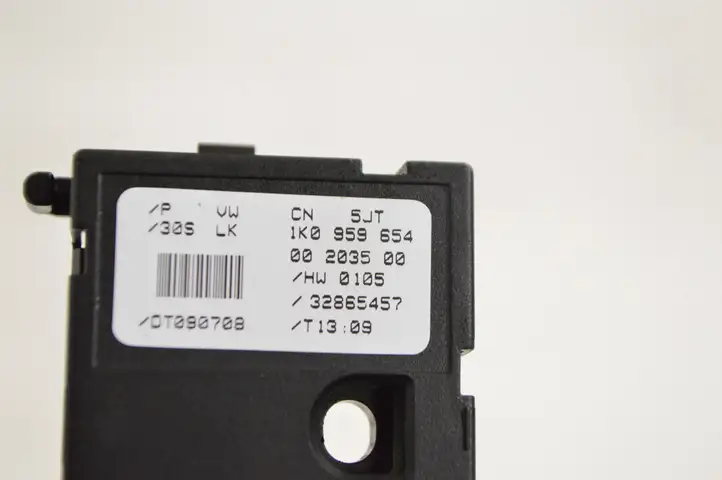 Audi R8 42 (2006 - 2015) 1K0959654 Датчик угла поворота руля — фото 5