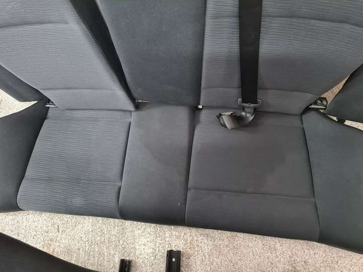 BMW 1 E81 E87 (2004 - 2011)  697077602 Комплект сидений
