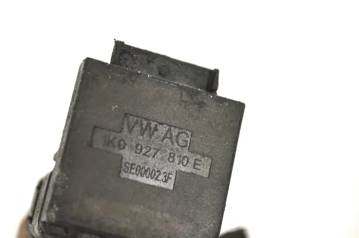 Audi R8 42 (2006 - 2015) 1K0927810E Датчик педали сцепления — фото 5