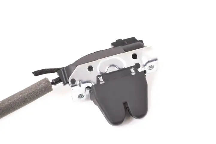 Mercedes-Benz SLK R172 (2011 - 2017) A2047500185 Замок крышки багажника — фото 2