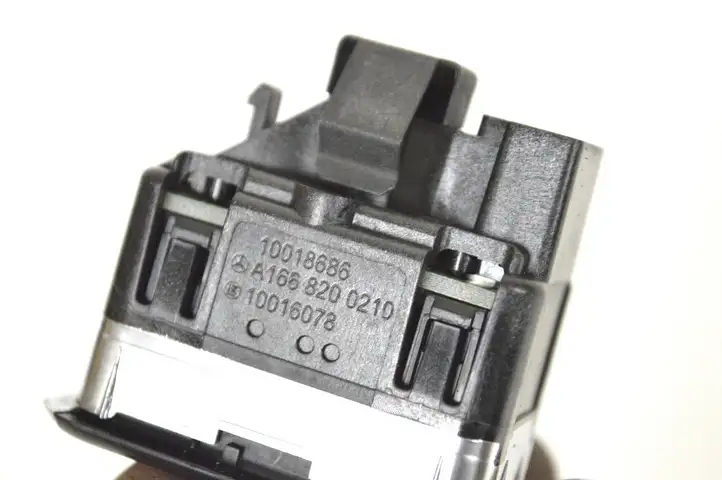 Mercedes-Benz GL X166 (2013 - 2019) A1668200210 Блок кнопок на панели — фото 5