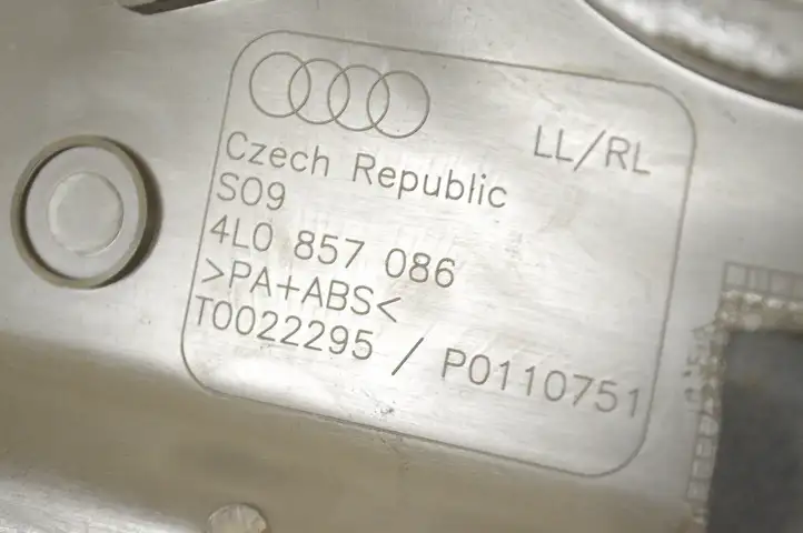 Audi Q7 4L (2005 - 2009) 4L0857086 Боковая отделка панели приборов — фото 5