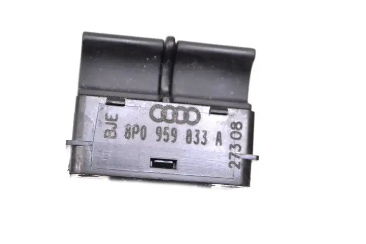 Audi TT TTS Mk2 (2006 - 2010) 8P0959833A Кнопка фаркопа в багажнике — фото 5