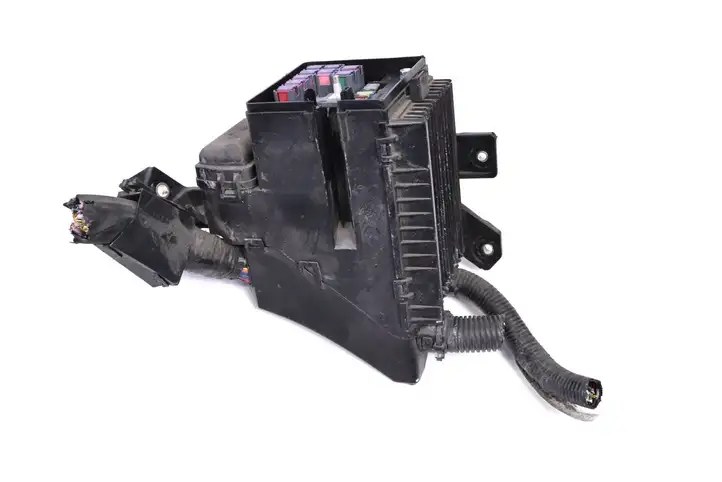 Lexus RX 330 - 350 - 400H (2006 - 2009) 8281748600 Блок предохранителей (комплект) — фото 1