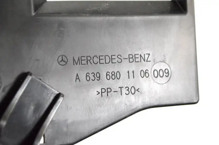Mercedes-Benz Vito Viano W639 (2010 - 2015) A6396801106 Нижняя отделка панели приборов — фото 5