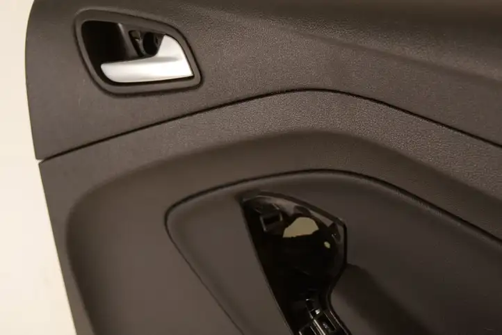 Ford Kuga II (2013 - 2019) Обшивка задней двери — фото 3