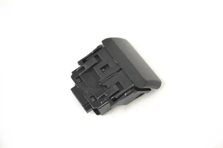 BMW X5 E70 (2006 - 2013) 6949309 Кнопка фаркопа в багажнике — фото 2