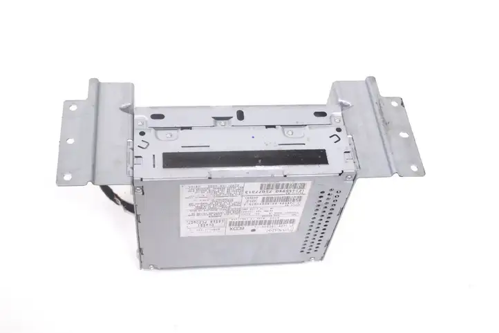 Land Rover Freelander 2 - LR2 (2006 - 2010) 6G9N18C815TA CD/DVD чейнджер — фото 1