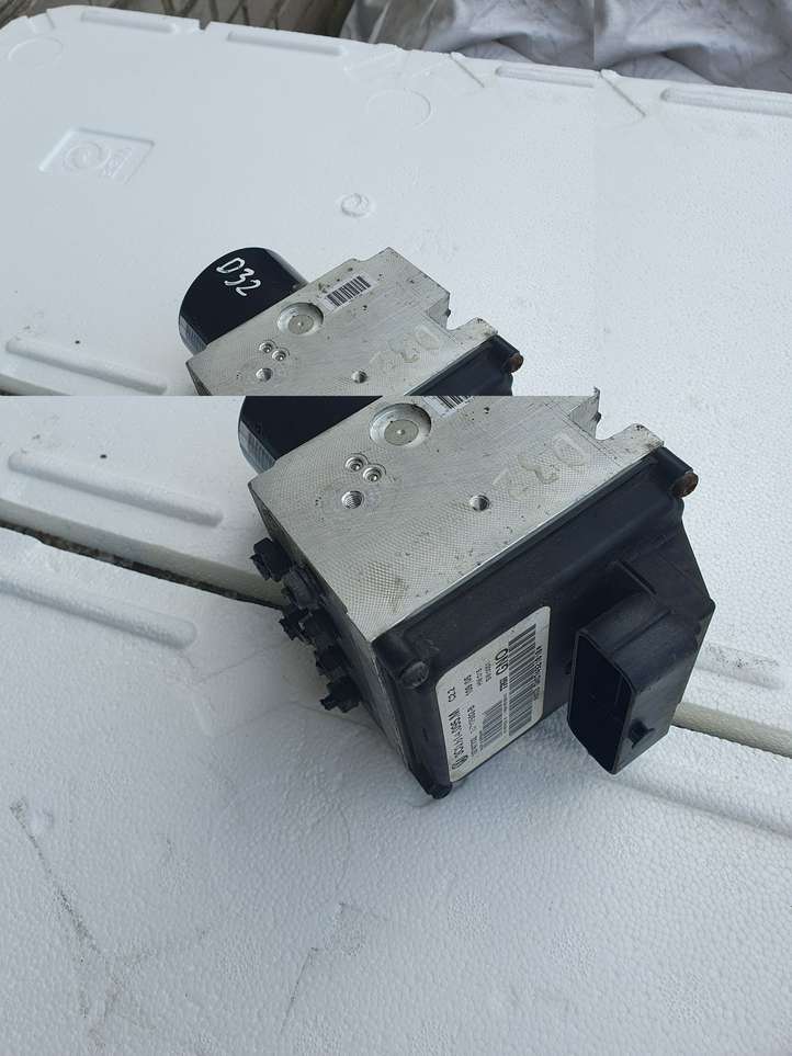 Volkswagen PASSAT B6 (2005 - 2010)  3C0614095M Блок ABS