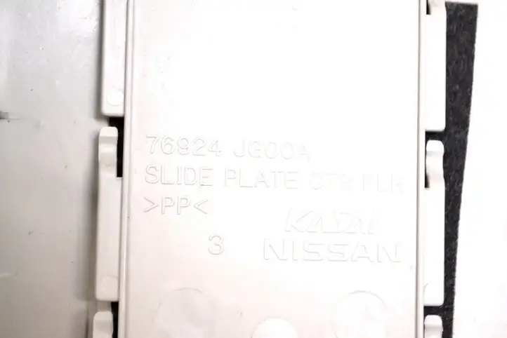 Nissan X-Trail T32 (2014 - 2021) 76924JG00A Верхняя обшивка стойки B — фото 5