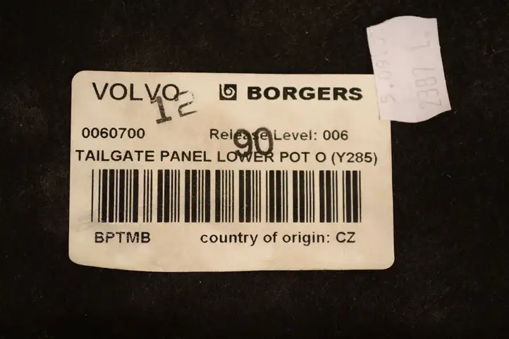 Volvo V70 (2007 - 2013) 6G9115K603KB Обшивка багажника — фото 8