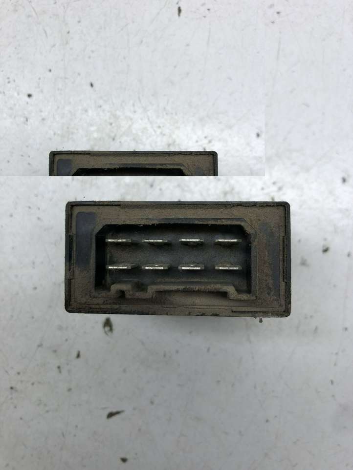 Peugeot 307 (2001 - 2005)  782611100 Реле крюка для прицепа