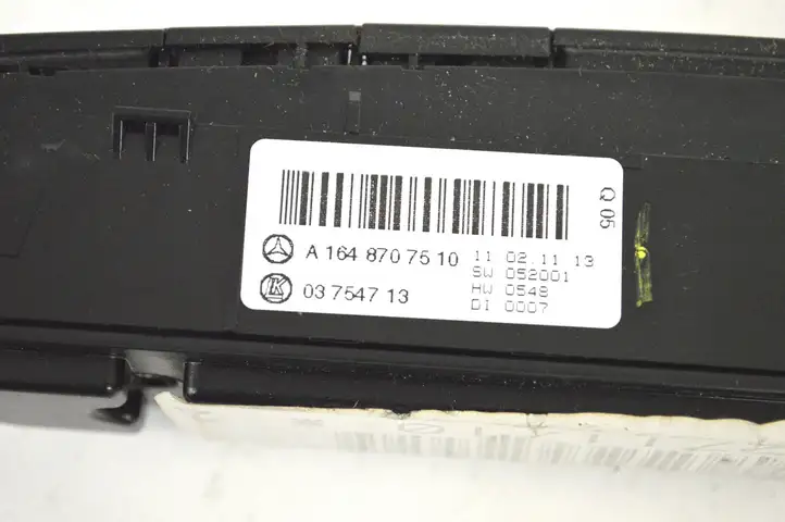 Mercedes-Benz GL X164 (2006 - 2012) A1648707510 Блок кнопок на панели — фото 5