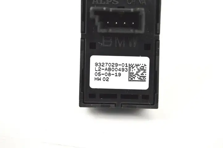 BMW X3 G01 (2018 - 2024) 9327029 Кнопка закрытия багажника — фото 5