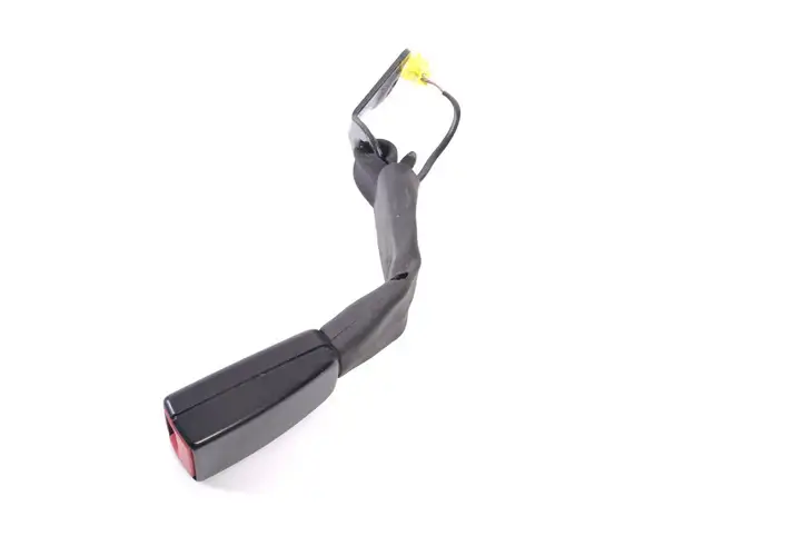 Mercedes-Benz C W204 (2007 - 2014) A2048602669 Задний средний замок ремня — фото 3