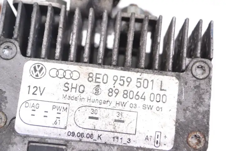 Audi A4 S4 B6 8E 8H (2000 - 2006) 8E0959501L Блок управления вентилятором — фото 4