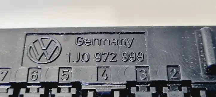 Audi A4 S4 B7 8E 8H (2004 - 2009) 1J0972999 Прочая электропроводка — фото 3
