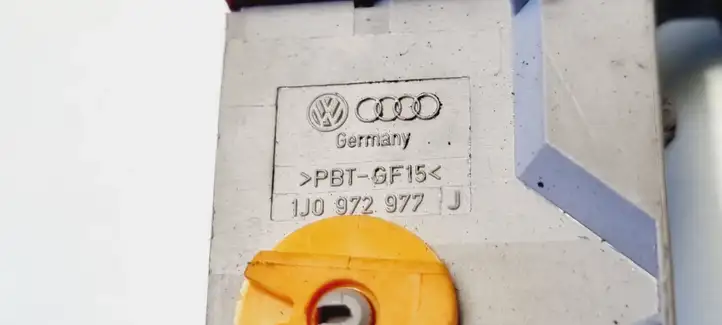Audi A4 S4 B7 8E 8H (2004 - 2009) 1J0972977J Прочая электропроводка — фото 3