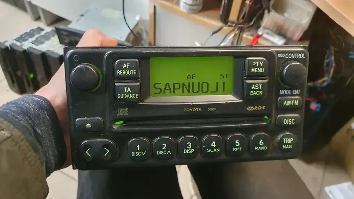 Toyota Avensis Verso (2004 - 2009) 0860000958 Магнитола / мультимедийная система — фото 1
