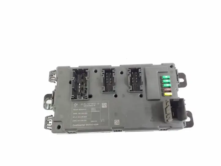 BMW 1 F20 F21 (2011 - 2019)  9279822 Блок предохранителей