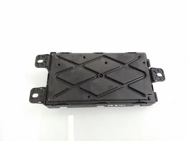 BMW 1 F20 F21 (2011 - 2019)  9279822 Блок предохранителей