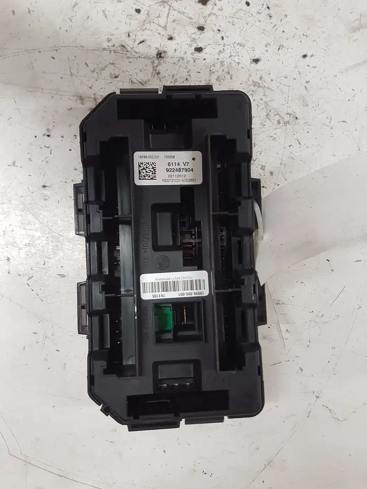 BMW 3 F30 F35 F31 (2012 - 2018) 922487904 Блок предохранителей — фото 4