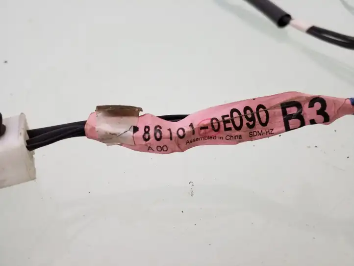 Lexus RX 450h (2012 - 2015)  861010E090 Проводка крышки багажника