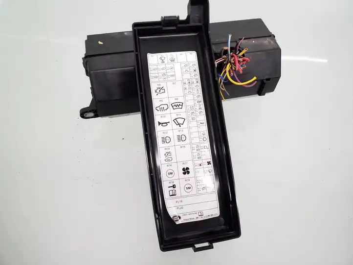 Land Rover Range Rover Sport (2009 - 2013)  CK5214K016AA Блок предохранителей